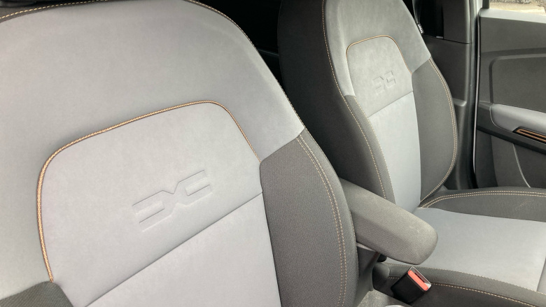 Dacia Jogger 1.6 HEV Extreme 5dr Auto Hybrid Estate